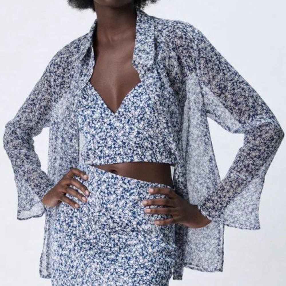 Zara sheer blue white ditzy floral button-down blouse size S